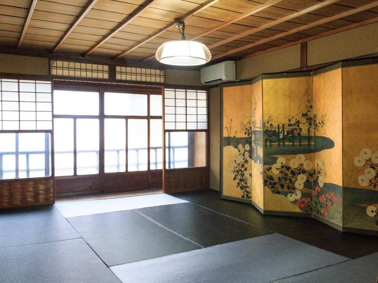 京都二条城近く京町屋120年の歴史に泊まる Esterno foto
